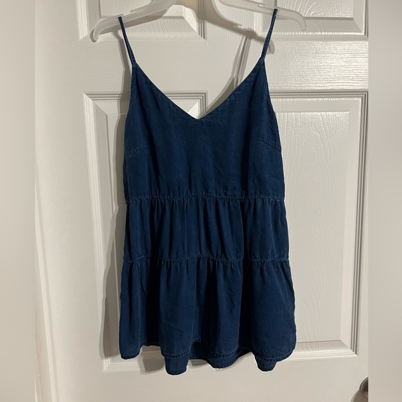 Old Navy Tops - ⭐️Old Navy chambray tank